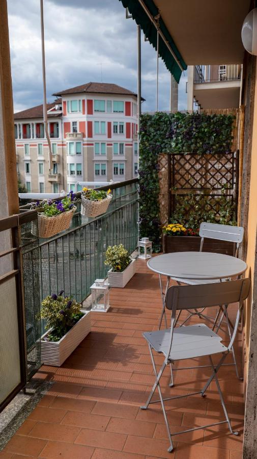 Beautiful Floral Apartment On Navigli Milano Eksteriør billede