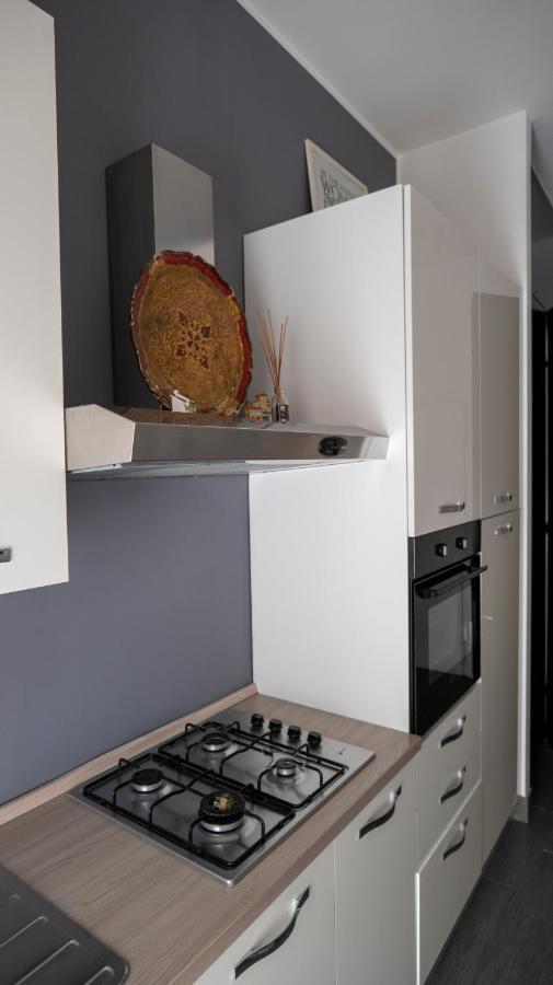 Beautiful Floral Apartment On Navigli Milano Eksteriør billede